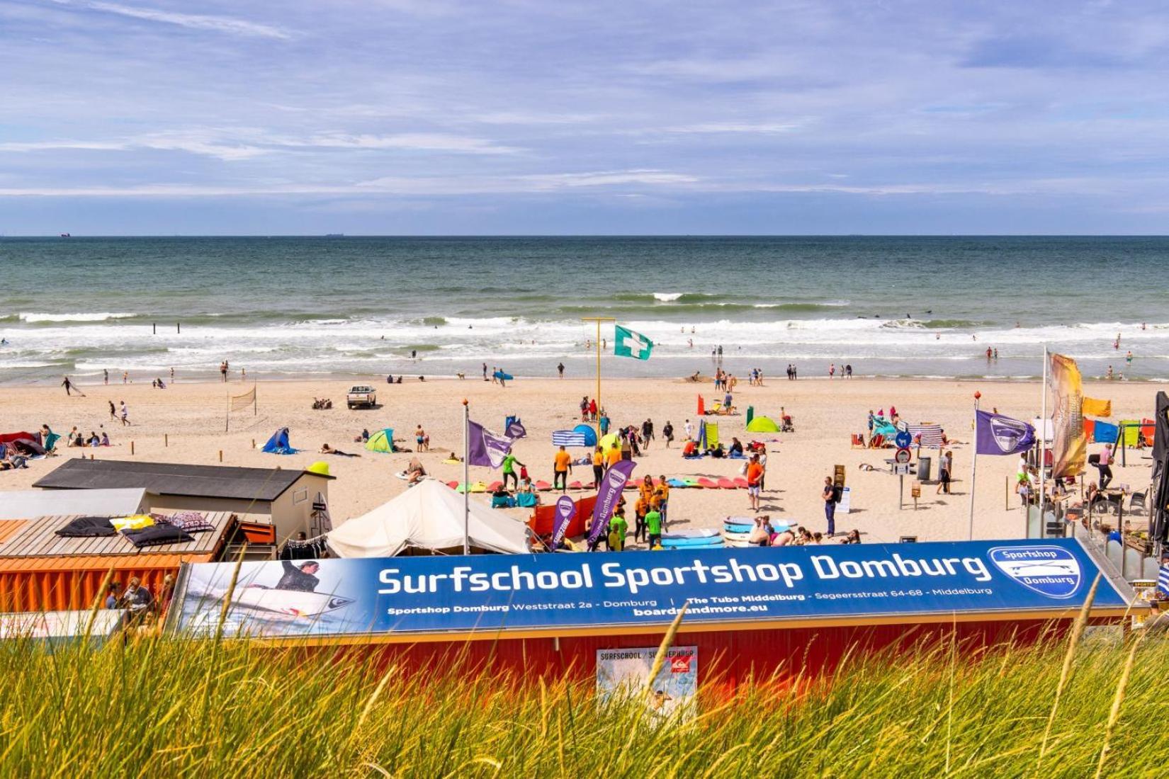 Vakantiehuis Vrijvakantiehuis Duinenburg 9 *